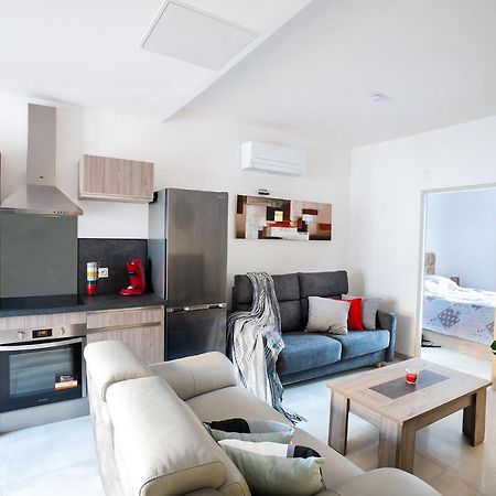 Superbe Appartement A 2 Pas Des Halles, Climatise, Terrasse, Garage นาร์บอนน์ ภายนอก รูปภาพ
