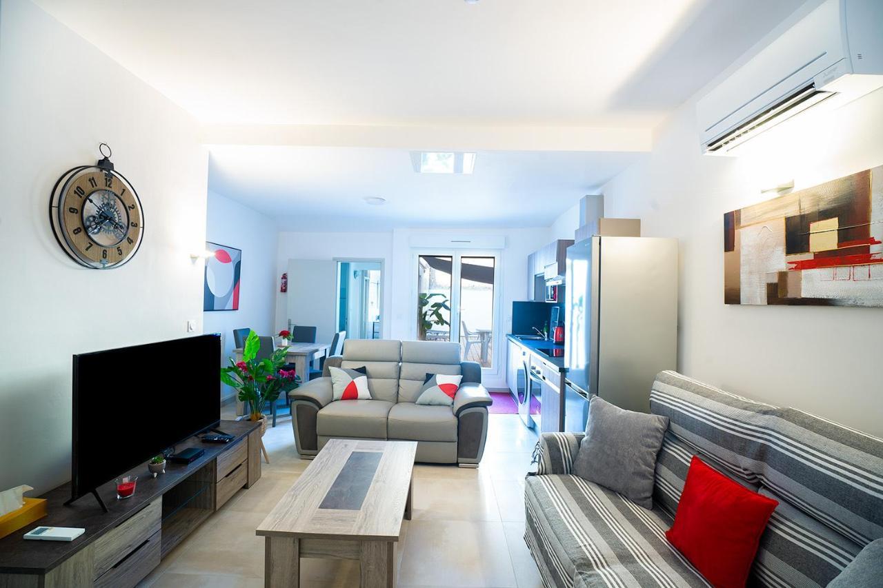 Superbe Appartement A 2 Pas Des Halles, Climatise, Terrasse, Garage นาร์บอนน์ ภายนอก รูปภาพ